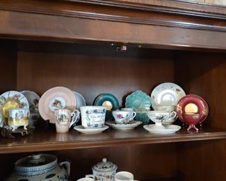Assorted vintage teacups