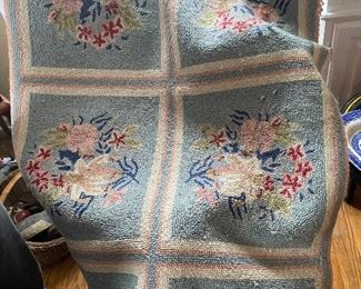 VINTAGE HAND HOOKED RUG