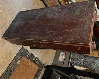 ANTIQUE UNDER BED STORAGE DRAWER!