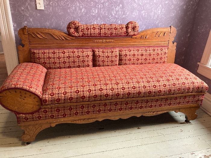 Antique oak fainting couch 