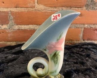 Hull W-2 31/2 Cornucopia vase 1940’s