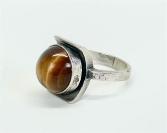 7 Grams Fine 835 Silver Modernist Tigers Eye Ring Sz 5.25