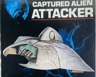 Brand New Unopened Vintage 1996 Lindberg 1/72 iD4 Captured Alien Attacker Model Kit - Shrink Wrapped From Factory Brand New -