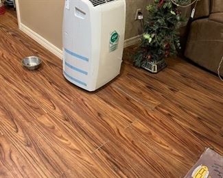 Portable air conditioner