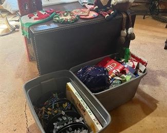 Drop leaf dining table