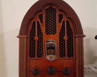 GE Cathedral style AM/FM radio.