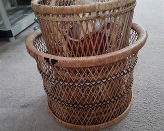 Miscellaneous wicker baskets