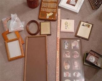 Miscellaneous wall decor and picture frames. Several prayers and more