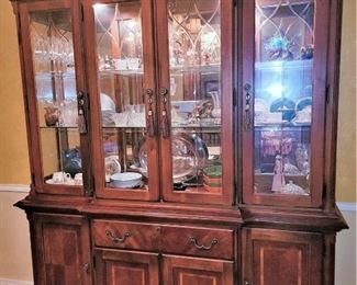 Broyhill china cabinet (or buffet without top)
