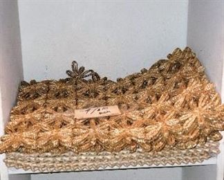 tablecloths and placemats