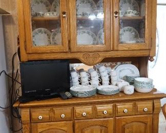 Matching Oak China Cabinet