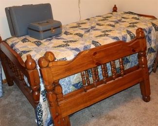 2 Twin Bed - Can be used as a pair or as Bunk Beds - We have the ladder. - Vintage Luggage