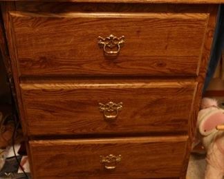 4 Drawer Dresser - Glasses