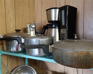 Magnolite 3 piece Pots with lids - Coffee Pots