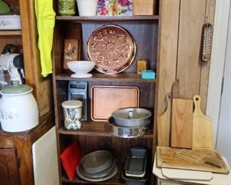 Bookshelf - Pans - Knife Set - 2 Drawer File Cabinet