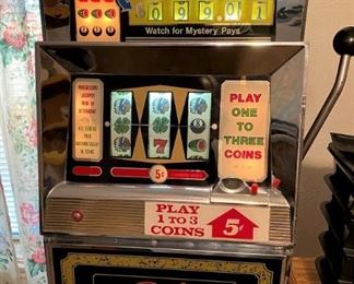 VINTAGE BALLY 3 LINE 5 CENT SLOT MACHINE WORKING. WITH KEY.