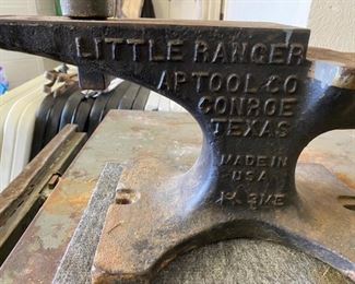 ANTIQUE AP TOOL CO. LITTLE RANGER 3ME ANVIL CONROE TEXAS.