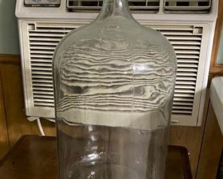 VERY CLEAN VINTAGE LARGE GLASS WATER BOTTLE.