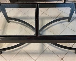 A SET OF 3 COFFEE AND END TABLES.