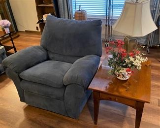 NICE OVERSTUFFED RECLINER AND SIDE TABLE.