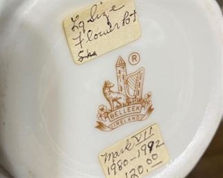 VINTAGE BELLEEK IRELAND SIGNED FLOWERPOT.