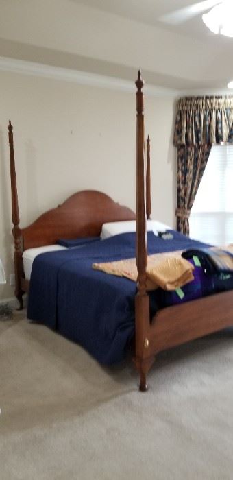 4 poster sleep number bed.  Good Condition. A real find for someone needing a great bed.