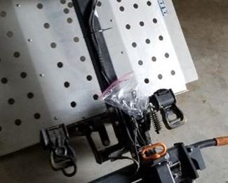 Auto wheelchair lift