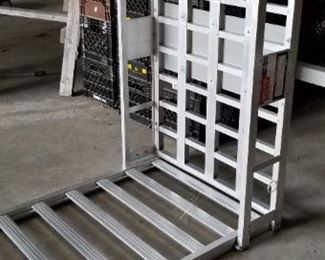 Manual wheelchair lift