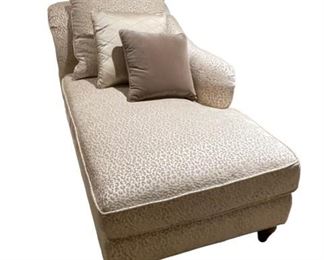 $240 USD      Baker Milling Road Daybed Art Deco Feline Cheetah Fabric Chaise RS157-11       Description: Daybed Chaise Lounge from the American manufacturer Baker. The frame is made of wood, legs - carved, filler - foam, upholstery - textiles. Soft model with a rounded back is designed for the living room or the bedroom in an art Deco style. 
Condition: Very good condition
Dimensions: 64 x 29 x 33"H
Local pick up Bethesda, MD.  Located on the basement floor.  Contact us for shipper suggestions.        https://goodbyhello.com/products/baker-milling-road-chaise-rs157-11?_pos=10&_sid=4902c6108&_ss=r