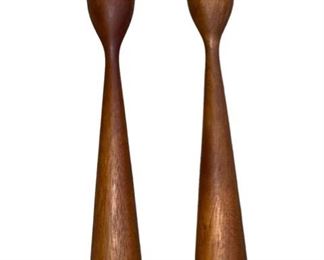$100 USD     Pair of Danish Modern Teak Candlesticks SK92a-30     Description: This nice pair of Danish Modern teak Candlesticks is in good, vintage condition with wear commensurate with use (discolored interior where the candles reside / wax residue) along with a small chip (shown in photos). Beautiful, classic example with nice grain.
Condition: Small chip
Dimensions: 10.25"H
Local pick up.  We will take these to our local UPS store for shipping.  Please contact us for shipping arrangements.     https://goodbyhello.com/products/pair-of-danish-modern-teak-candlesticks-sk92a-30?_pos=3&_sid=8c0ac1cbb&_ss=r
