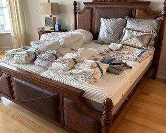 Linens    King Bed