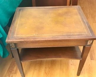 Brandt Mahogany End Table w/Leather Top 