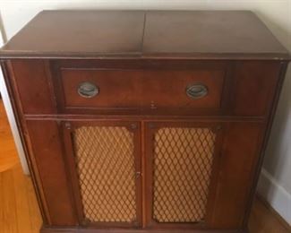 Stereo Cabinet (gutted) 