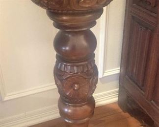 Another pedestal/planter