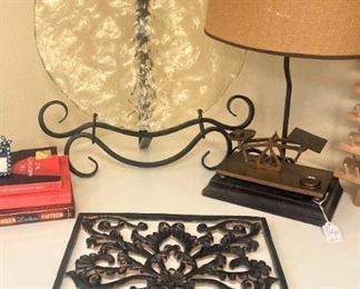 Lamp; decorative grid