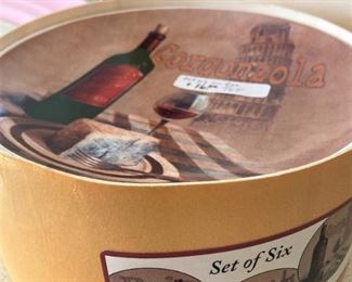 "Set of Six" dessert plates