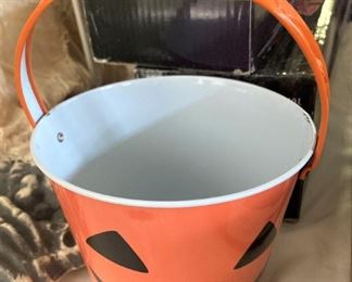 Trick or treat candy pail