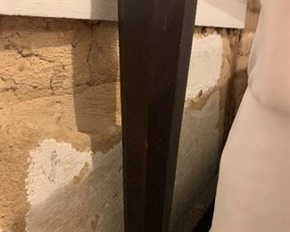 Jahn Queen bed closeup