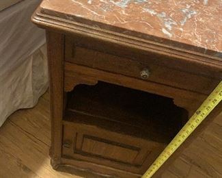 17-½ w x 17d x 3-1/2