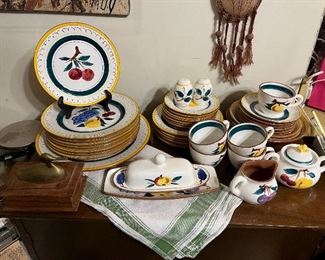 Vintage Stangl pottery "Fruit" dish set