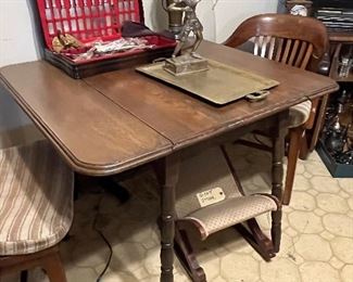 Double drop leaf table