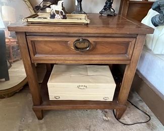 matching nightstands.....