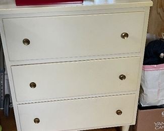 White chest of drawers