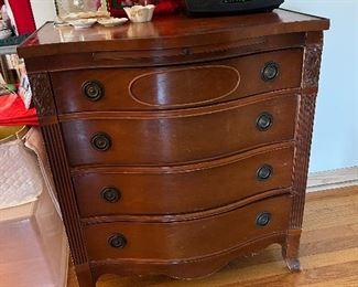 Antique chest of drawers