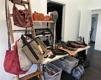  Sacs of Life purses and bags