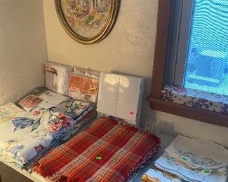 Table clothes, pillowcases, Placemats