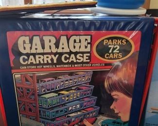 GARAGE CARRY CASE  COMES WITH 54 CARS