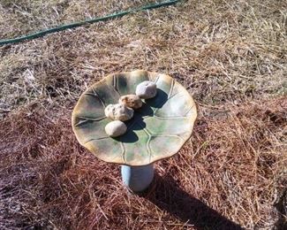 Adorable Birdbath