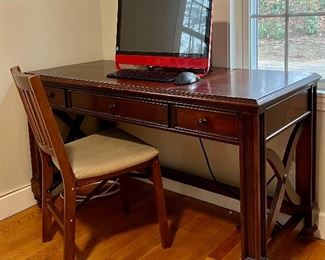 Desk & Chair