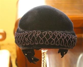 Navy Felt Vintage Hat with Black Trim https://www.texasonlineauctionhouse.com/